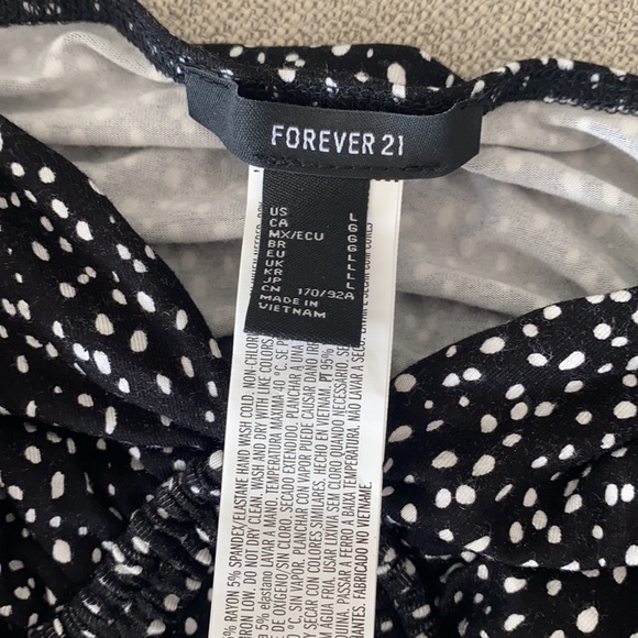 Spotted Print Crop Top • FOREVER 21 - Picture 4 of 5
